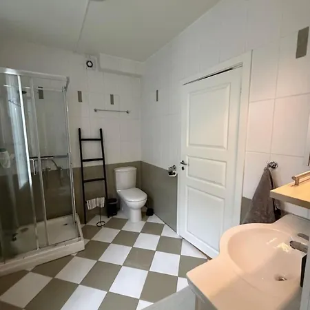 4 Bedrooms In The Heart Of برغن